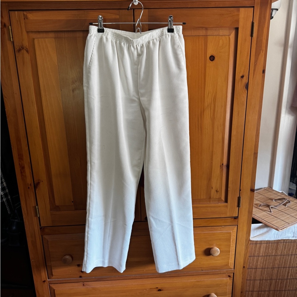 Alfred Dunner White Women's corduroy pants vintage